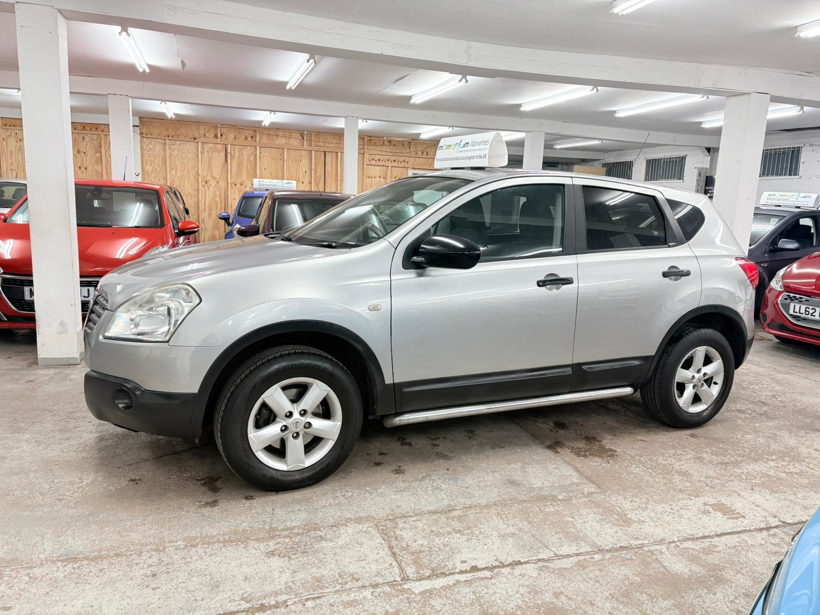 
								Nissan Qashqai 2009 full									