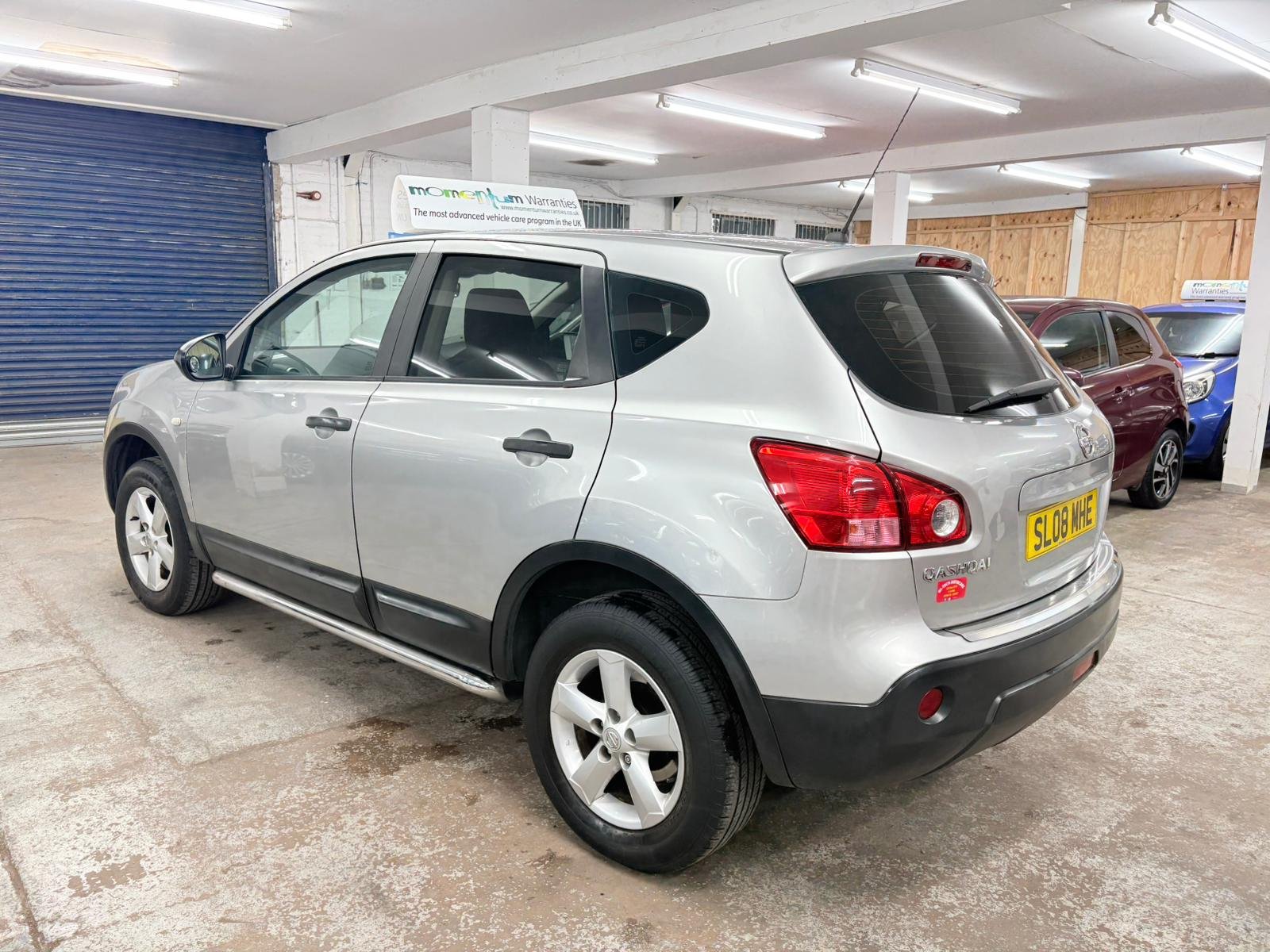 
								Nissan Qashqai 2009 full									