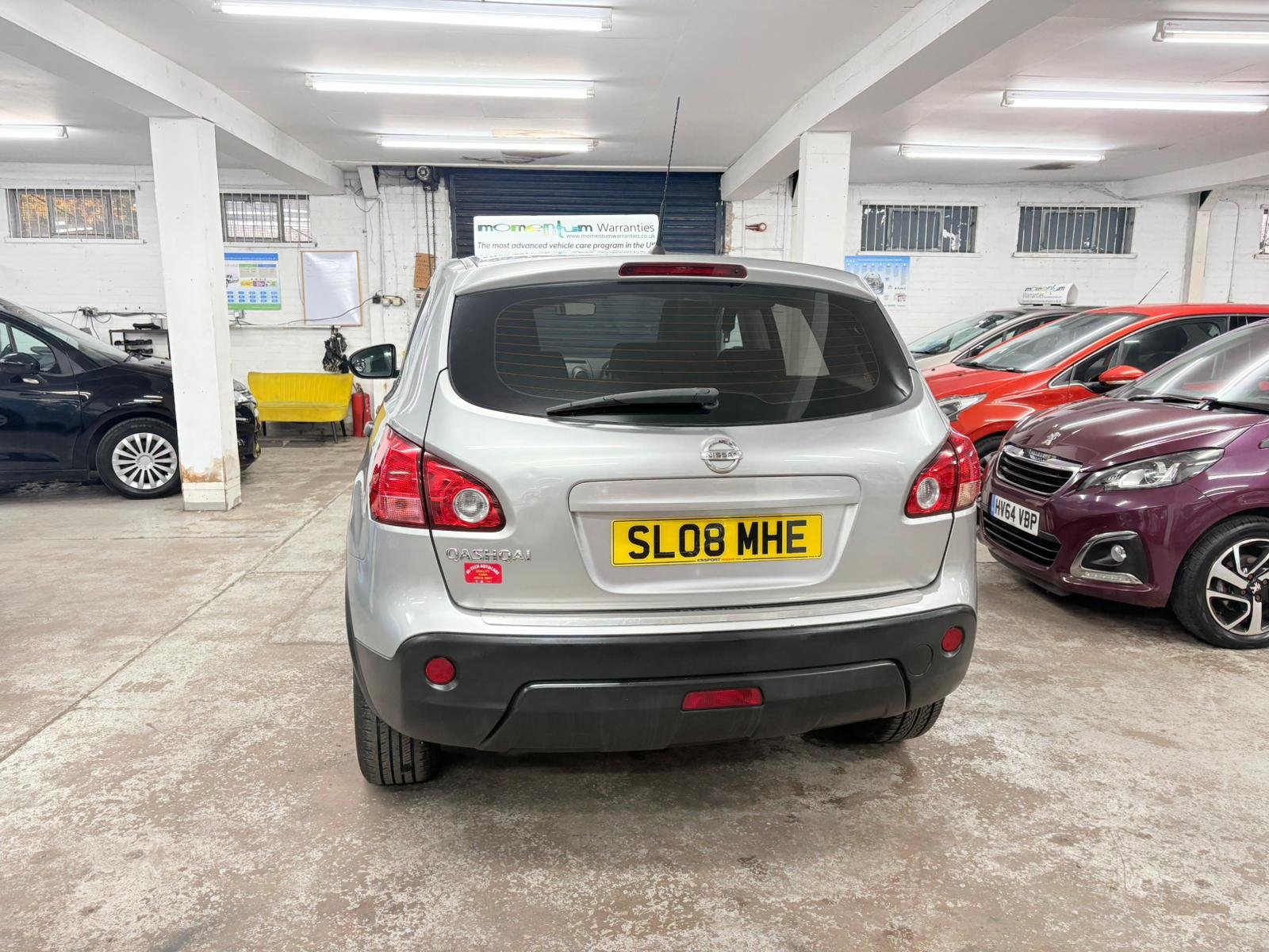 
								Nissan Qashqai 2009 full									